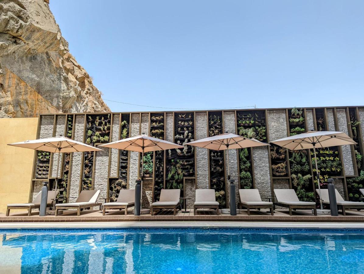 Aparthotel Citadines Abha Extérieur photo The pool at the hotel