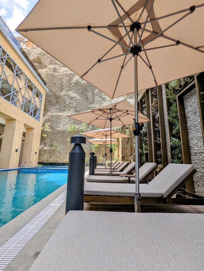 Aparthotel Citadines Abha Extérieur photo The pool at the hotel
